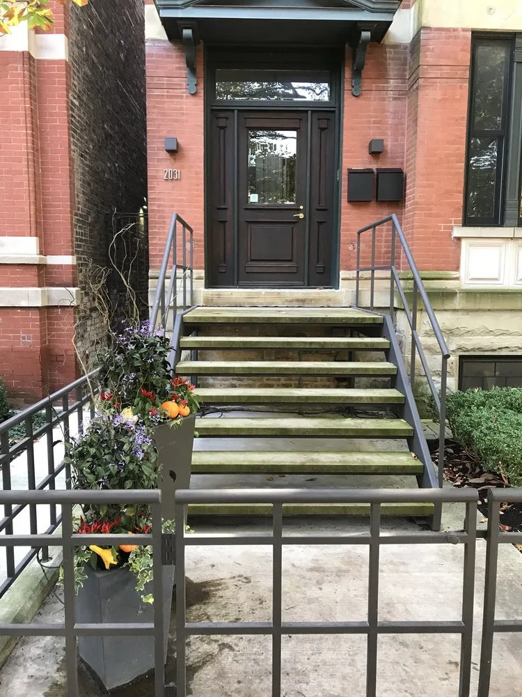 Custom landscape installation experts serving Chicago, IL - Anne Roberts Gardens