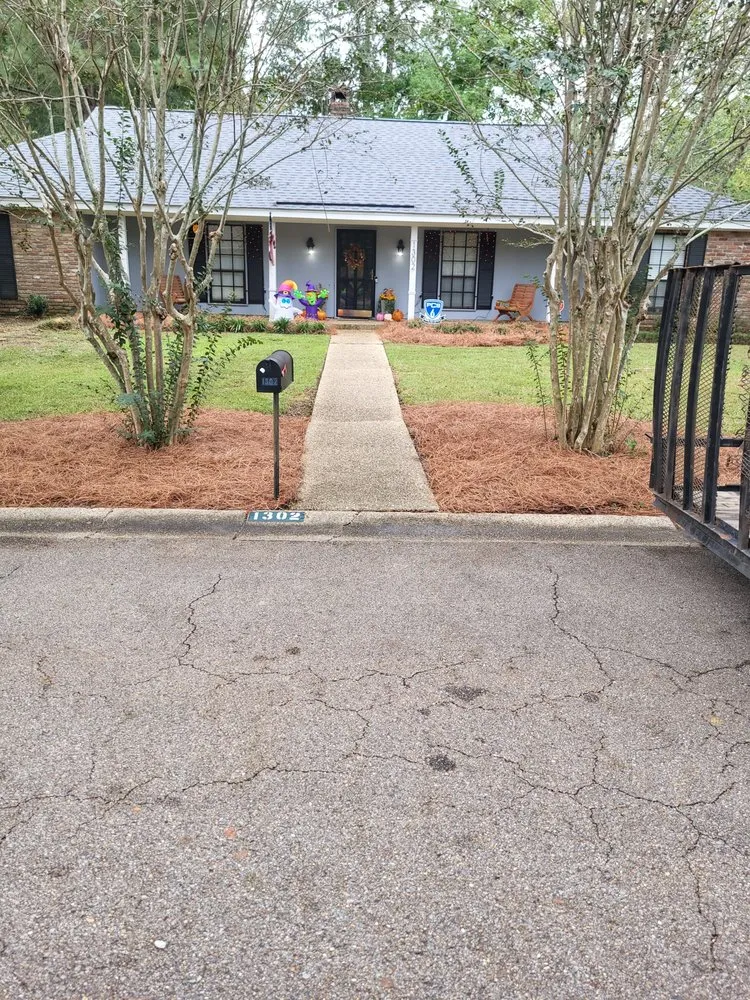 Professional garden landscaping for year-round maintenance in Sumrall, MS by Anointed Hands Lawn Care