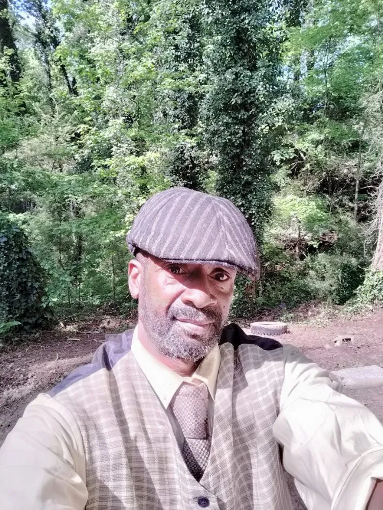 Reliable lawn mowing service experts serving College Park, GA - Another Unique Creation