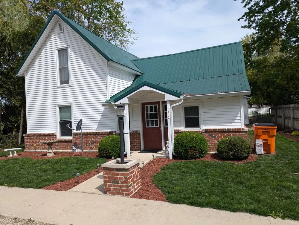 Custom landscape design in Monticello, IN - Ant N Ems