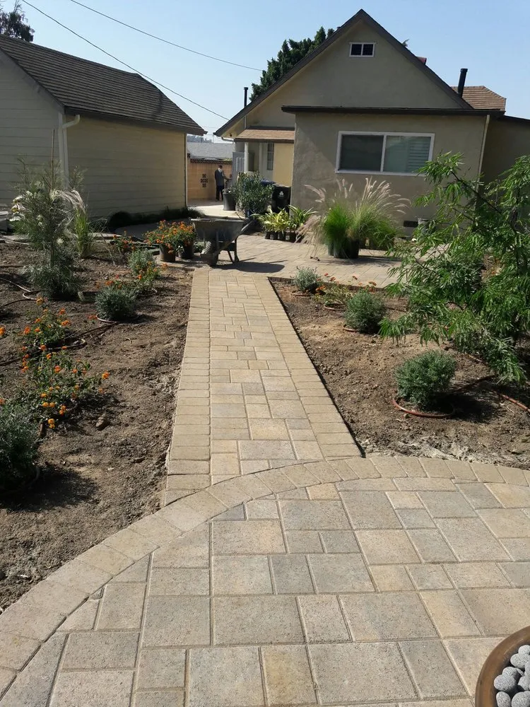 Expert lawn mowing service with custom design in Pasadena, CA by Anthony gardens service