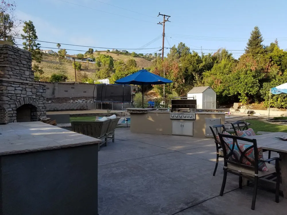 Professional lawn care service in Thousand Oaks, CA - Anthony Marshall Landscape