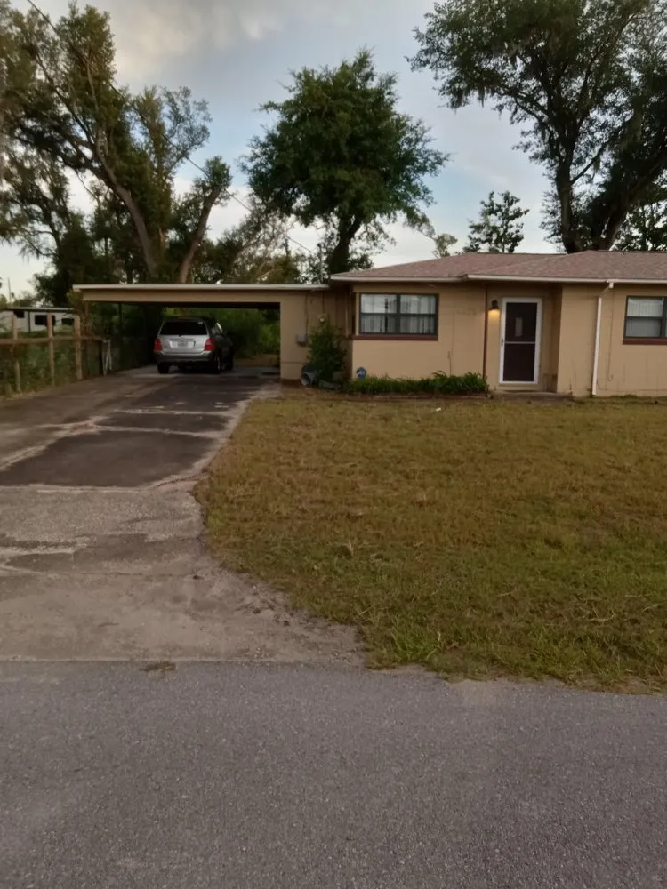 Custom garden landscaping for homes in Panama City, FL by Anthony Scott Lawn Service