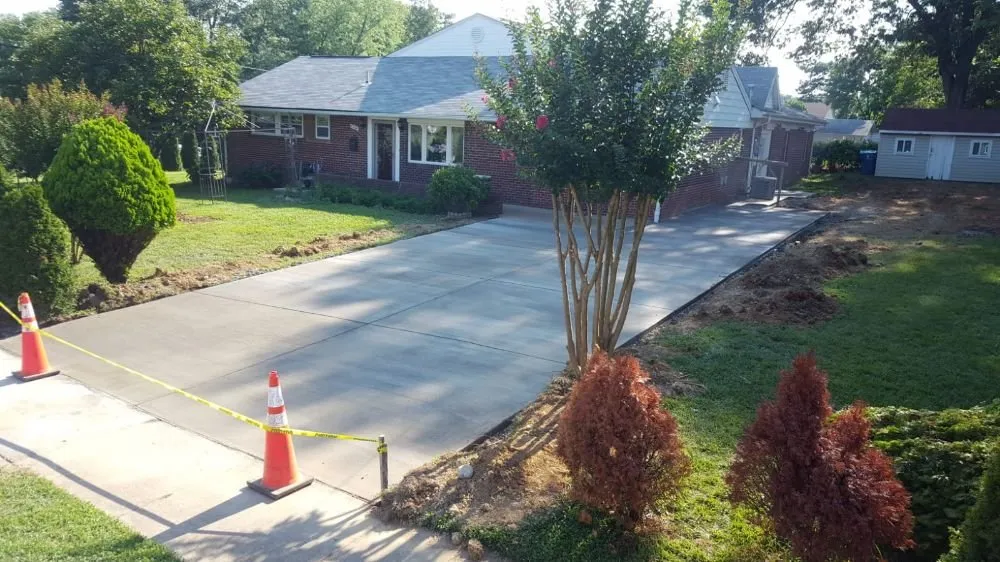 Local lawn mowing service in Springfield, VA by Anthony's Construction