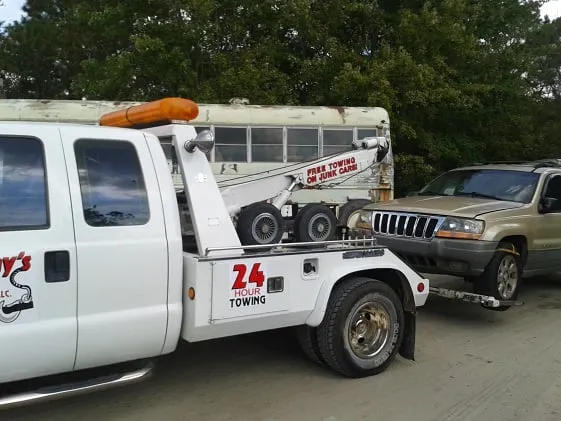 Affordable lawn care service experts serving New Bern, NC - Anthony's Towing and Lawn Services
