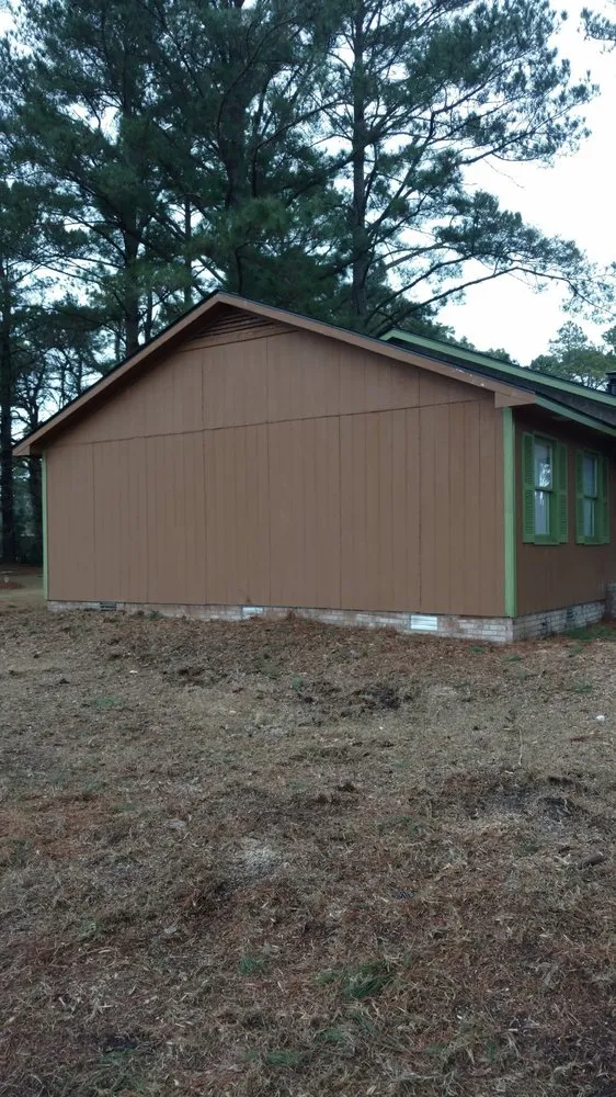 Professional lawn care service experts serving New Bern, NC - Anthony's Towing and Lawn Services