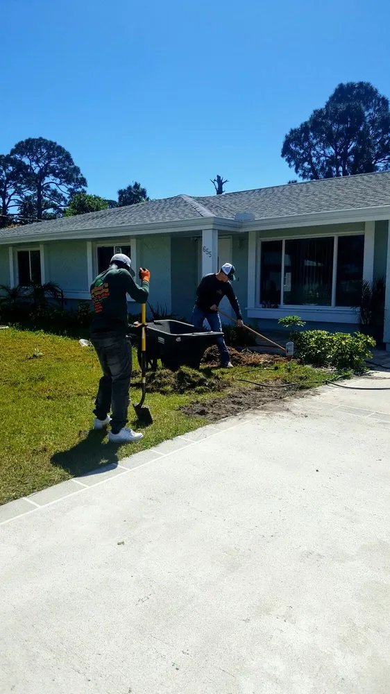 Top-rated garden landscaping for beautiful yards in Fort Pierce, FL by Anthonys Tree Company