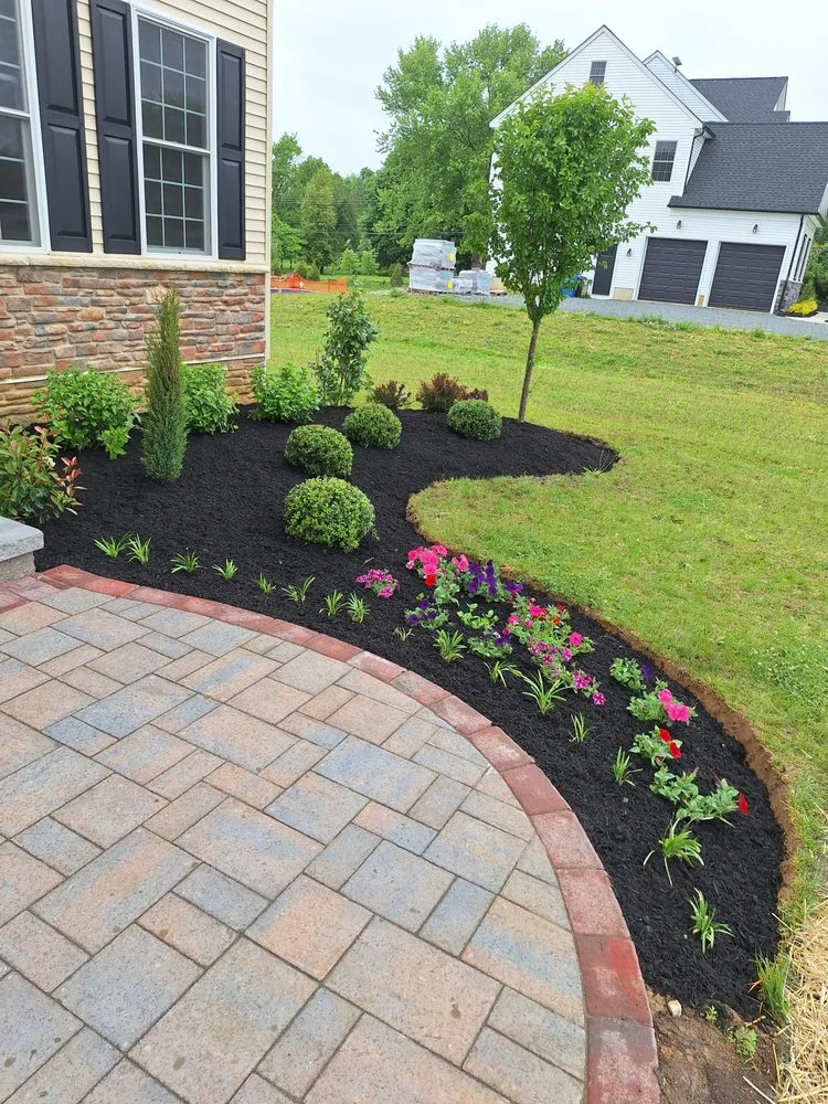 Top-rated yard maintenance experts serving Mount Holly, NJ - Anthos Landscaping