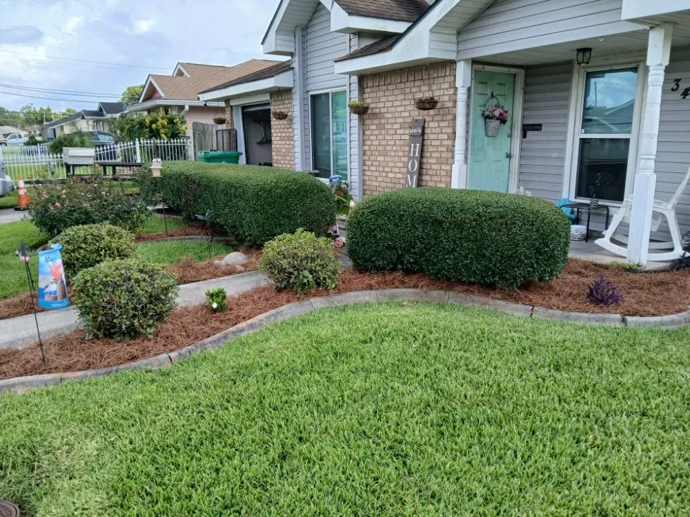 Custom residential landscaping in Westwego, LA - Antico's Landscaping