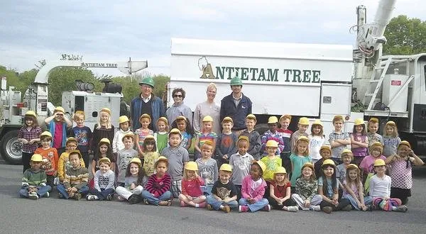 Custom garden landscaping with custom design in Hagerstown, MD by Antietam Tree And Turf