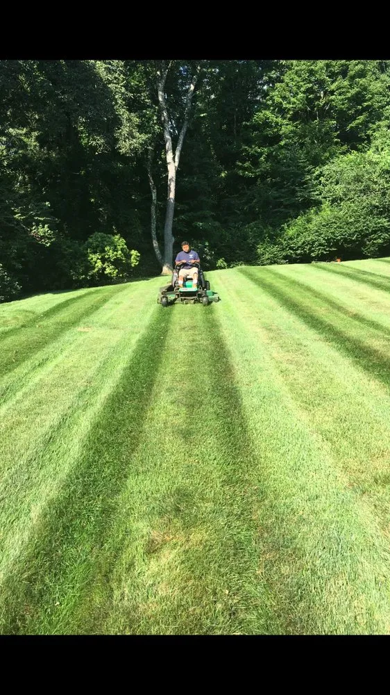 Local residential landscaping experts serving Trumbull, CT - Antonio Landscaping Services