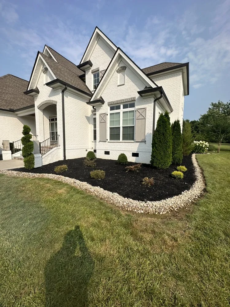 Top-rated garden landscaping in Murfreesboro, TN - Antonio Lawn Service