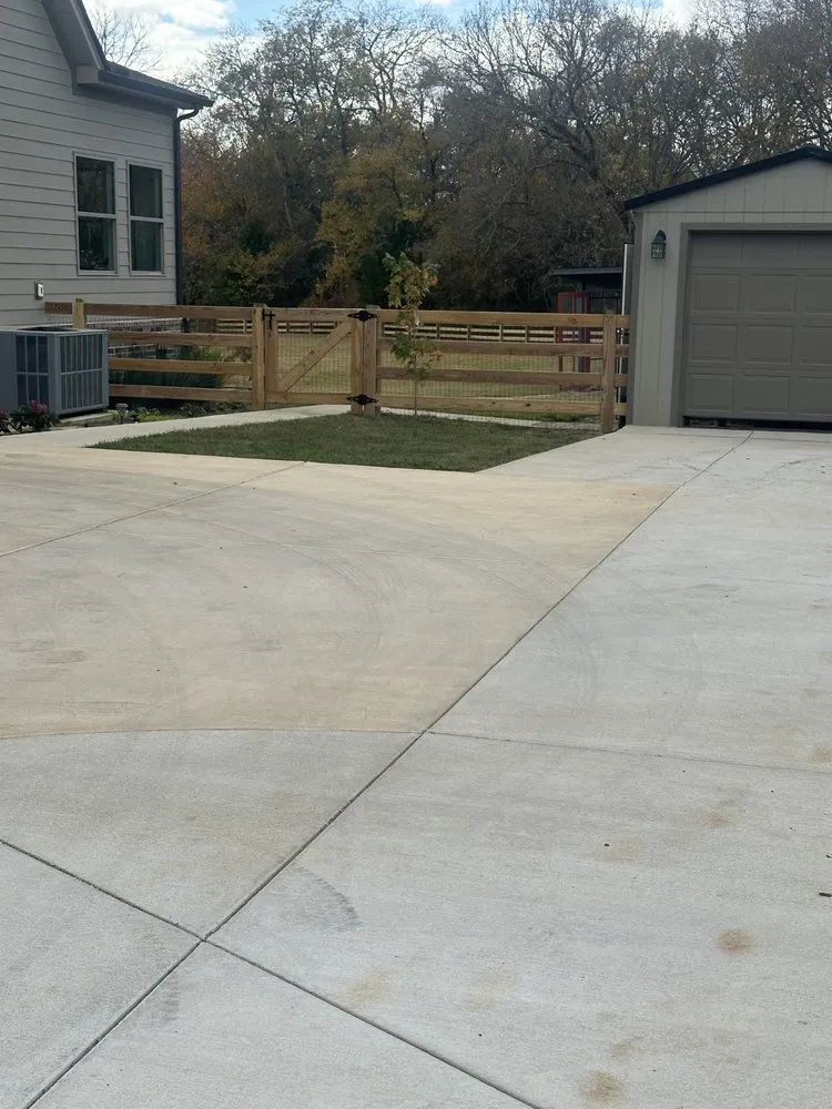 Top-rated lawn mowing service for beautiful yards across Murfreesboro, TN - Antonio Lawn Service