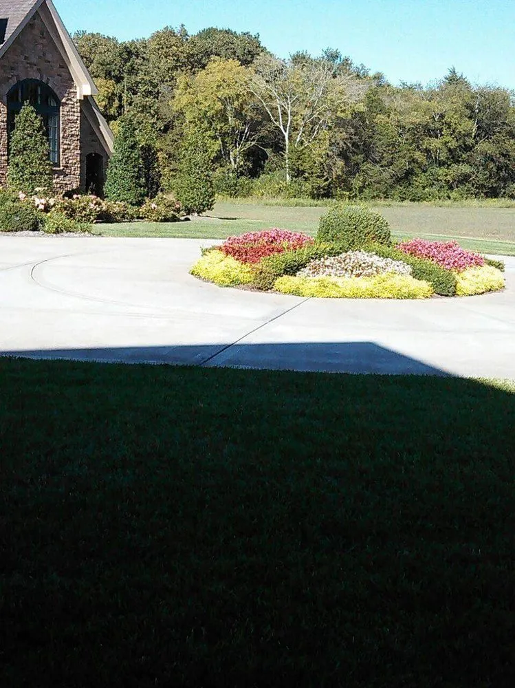 Affordable lawn mowing service in Murfreesboro, TN - Antonio Lawn Service