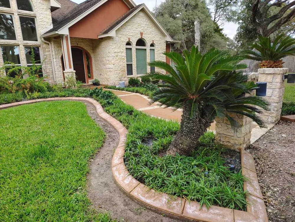 Top-rated garden landscaping for residential properties across Victoria, TX - Antonio The Handyman