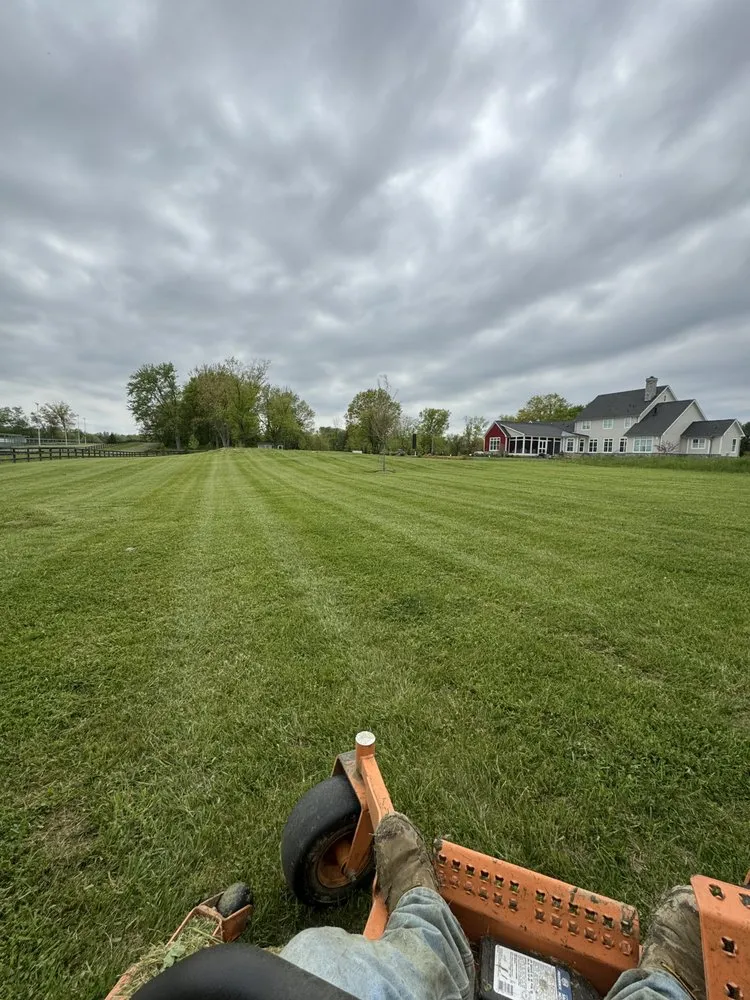 Top-rated lawn mowing service in Catlett, VA by Antonio’s Detailing & pressure washing services