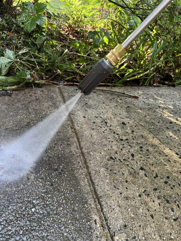 Top-rated garden landscaping for beautiful yards across Catlett, VA - Antonio’s Detailing & pressure washing services