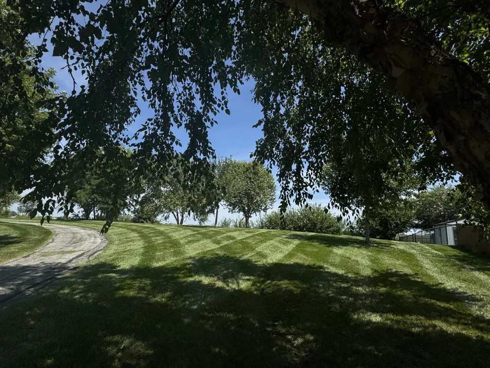 Custom residential landscaping in Urbandale, IA - Antonios mobile detailing