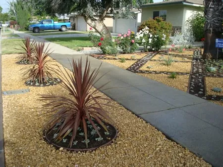 Professional lawn care service for homes in Mission Hills, CA by Antoni's Landscaping