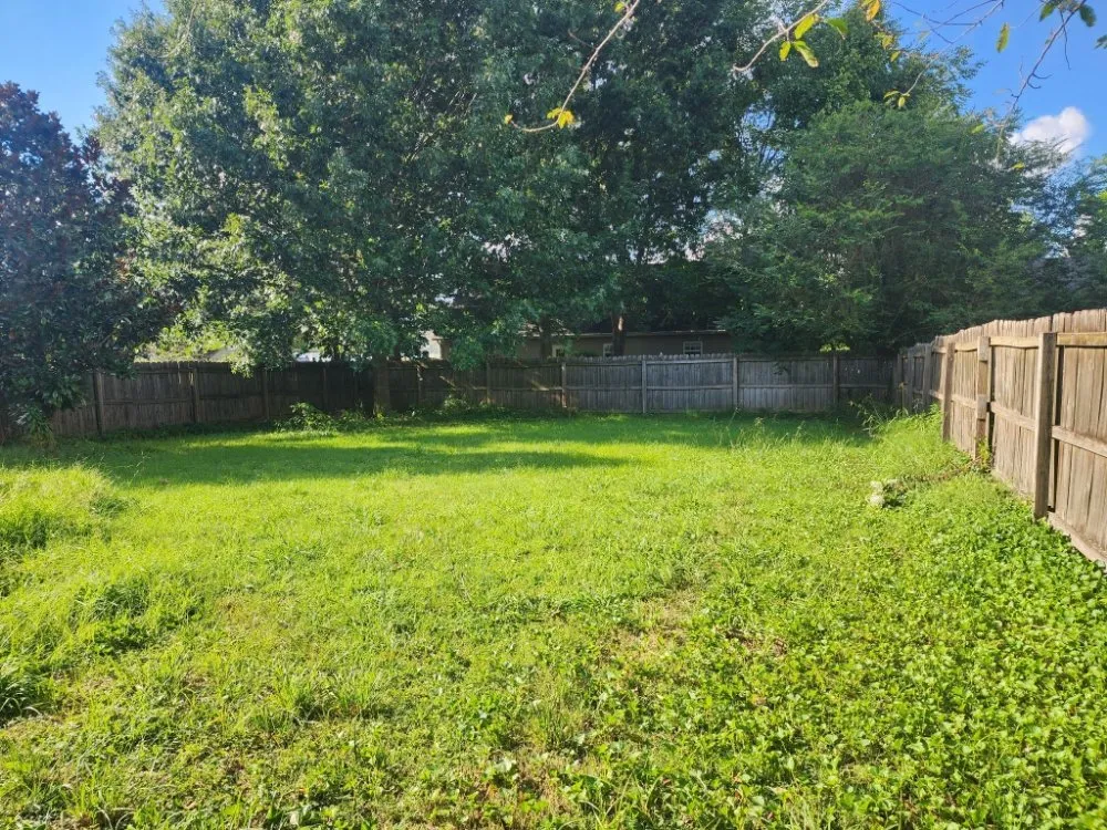 Affordable garden landscaping in Murfreesboro, TN by Antwan Lawn Care Services