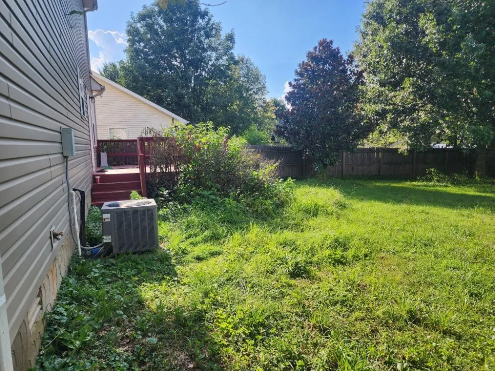 Custom yard cleanup service for homes in Murfreesboro, TN by Antwan Lawn Care Services