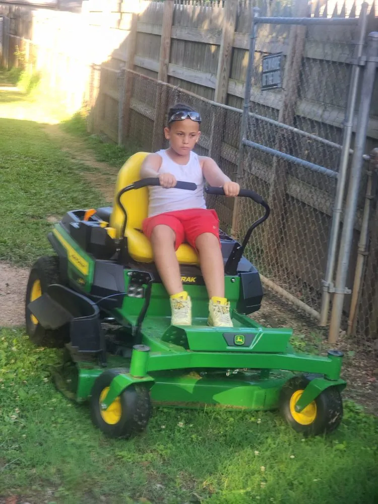 Top-rated landscaping services experts serving Murfreesboro, TN - Antwan Lawn Care Services