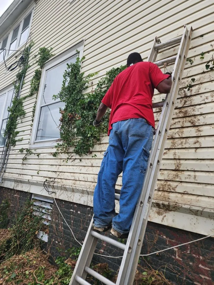Local residential landscaping with custom design across Roanoke, VA - Antwans Handyman Service