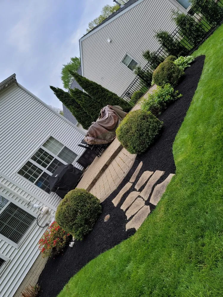 Local garden landscaping experts serving Lorain, OH - Anything Green Lawn Care & Landscaping