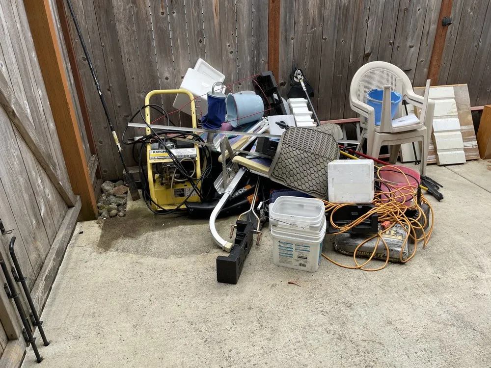 Trusted garden landscaping for beautiful yards across Seattle, WA - Anytime Hauling & Labour Services