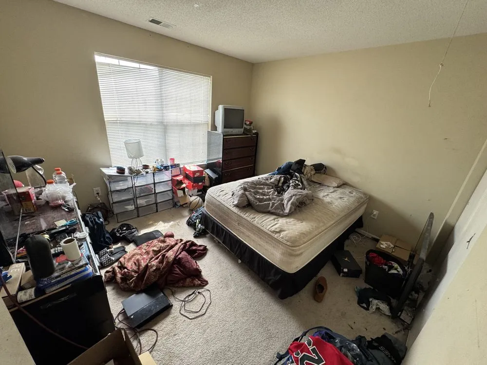 Reliable lawn care service in Norfolk, VA by Ao Cleaning Service