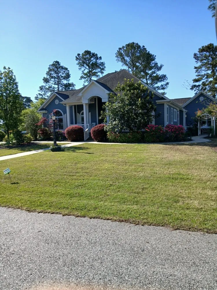 Local yard cleanup service in Leland, NC - Ao2 Lawn and Landscaping