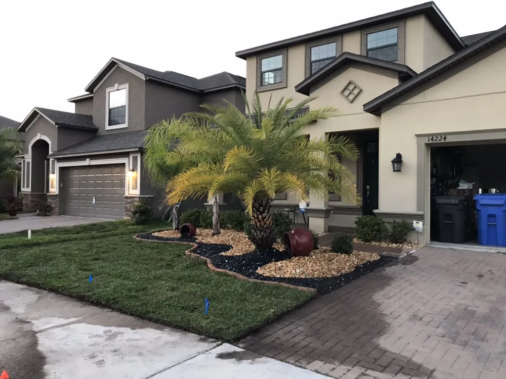 Local garden landscaping in Riverview, FL by AOB Landscape & Design