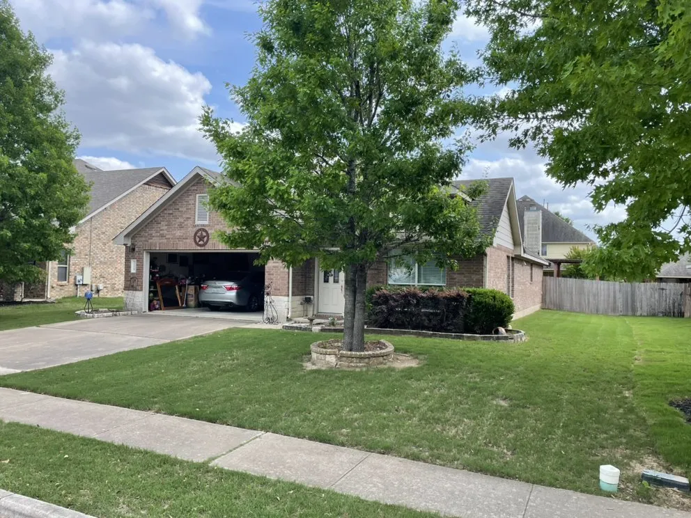 Trusted lawn mowing service near you in Buda, TX by Ap Lawn Care