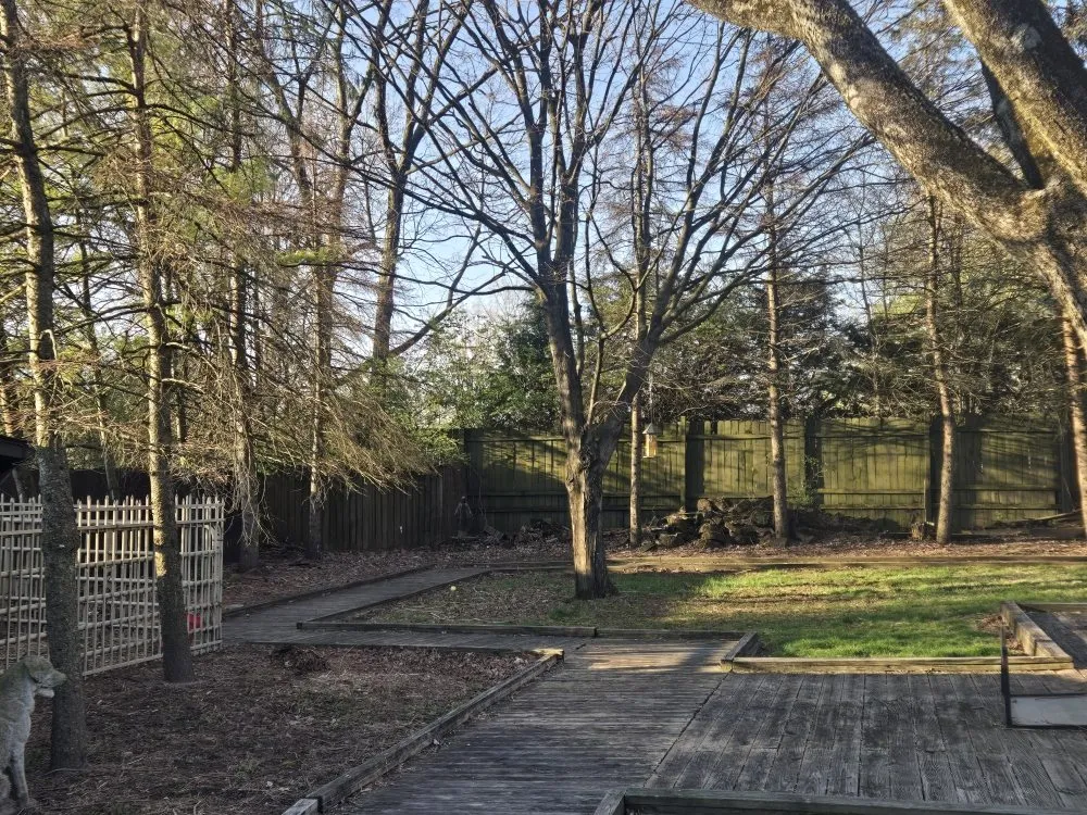 Custom landscaping services for homes in Columbus, OH by AP Lawn Care Service