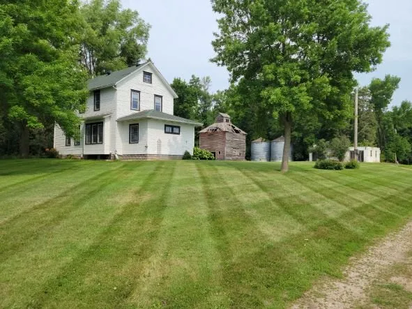 Top-rated yard maintenance in Gibbon, MN - AP Lawn Service