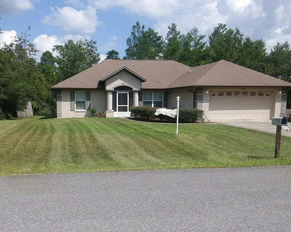 Professional garden landscaping for year-round maintenance in kissimmee, FL by A&P Lawn Service