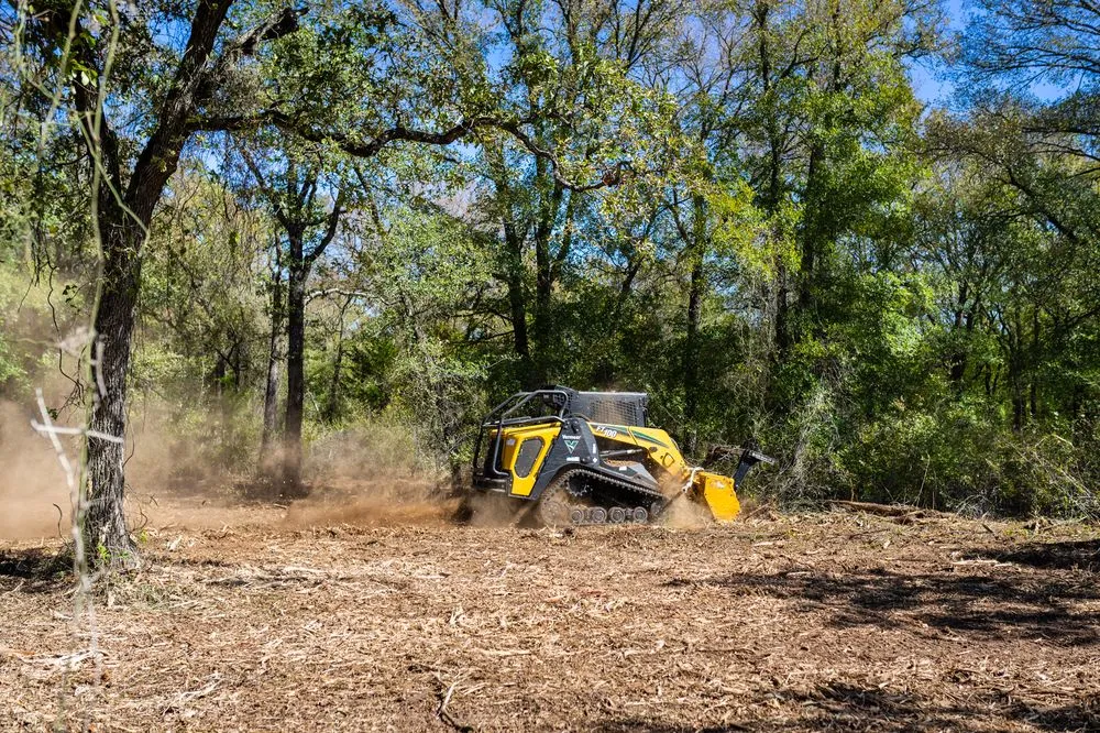 Reliable landscape installation for beautiful yards in Robinson, TX by Apache Mulching
