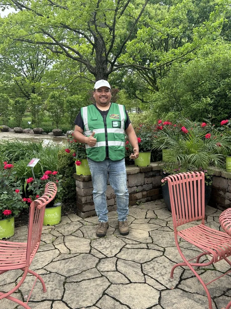 Trusted landscaping services experts serving Joliet, IL - Aparicio Landscaping