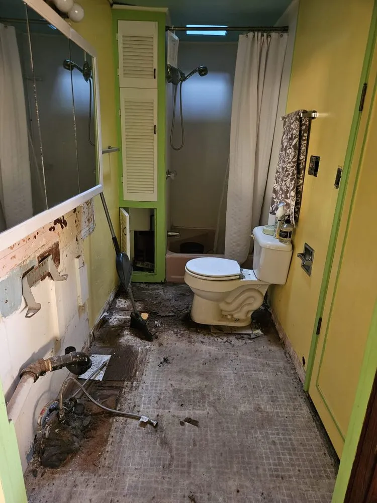 Professional yard maintenance for residential properties in Vallejo, CA by Aparicio's Landscaping