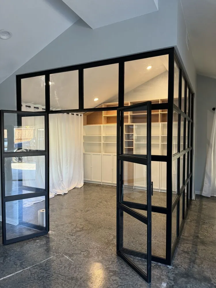 Reliable lawn care service experts serving Dallas, TX - Apex Construction & Landscaping