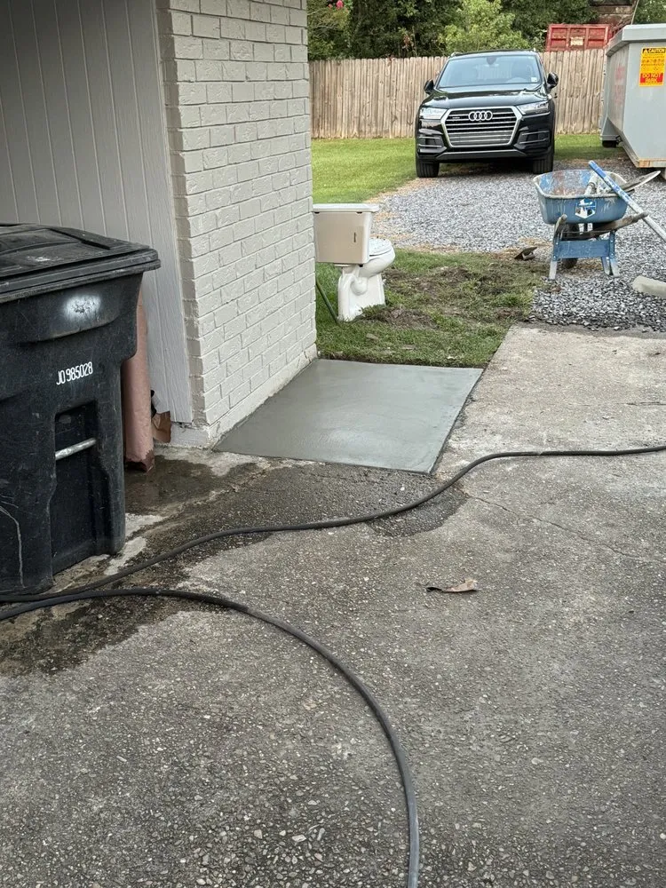 Custom landscape installation in Baton Rouge, LA by Apex Construction Group