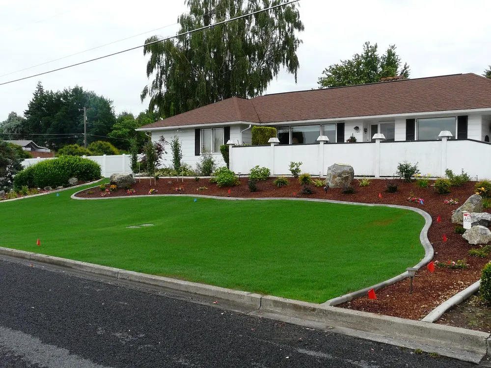 Custom garden landscaping for beautiful yards across Clarkston, WA - Apex Curb & Turf
