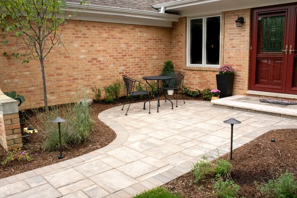 Professional garden landscaping experts serving Hawthorn Woods, IL - Apex Landscaping