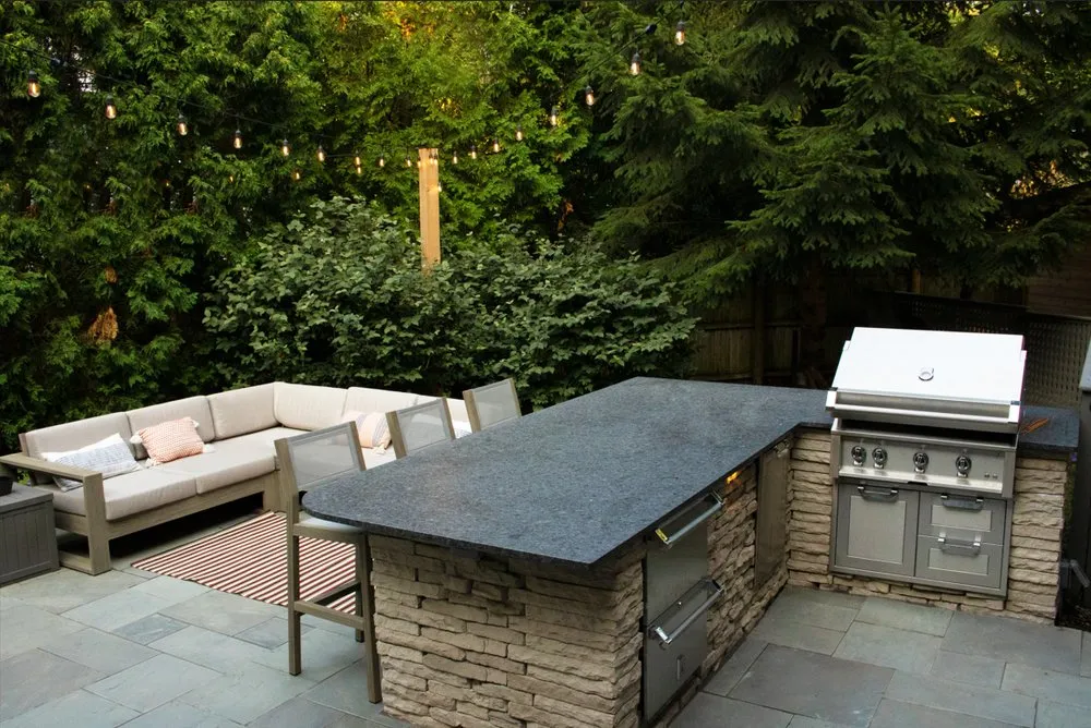 Local outdoor landscaping in Hawthorn Woods, IL by Apex Landscaping