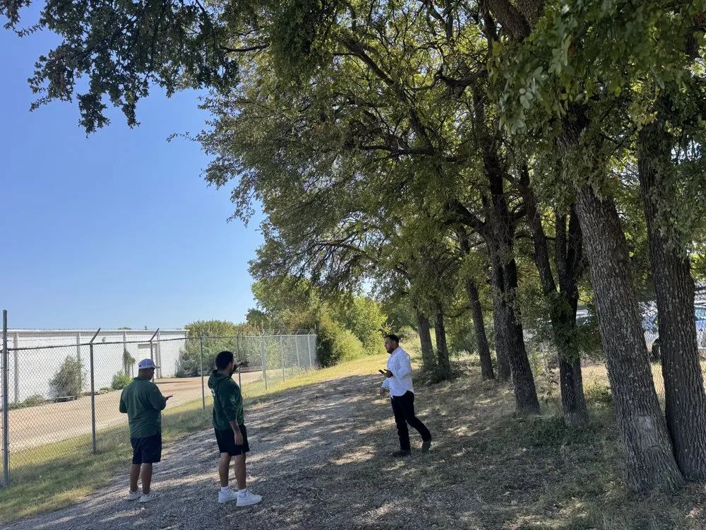 Top-rated yard cleanup service for residential properties across Burleson, TX - Apex Lawn & Landscape