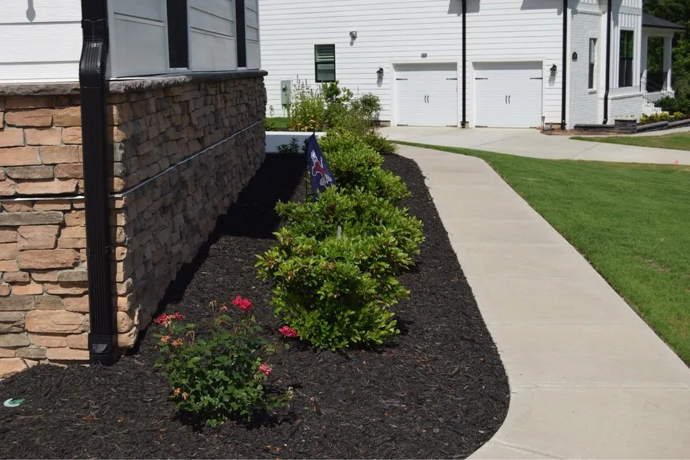 Custom lawn care service experts serving Apex, NC - Apex Lawn Company