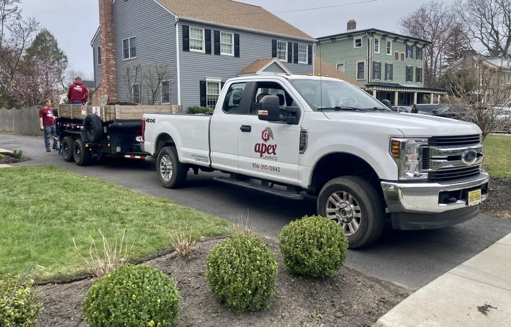 Reliable yard cleanup service for beautiful yards across Haddonfield, NJ - Apex Lawnco