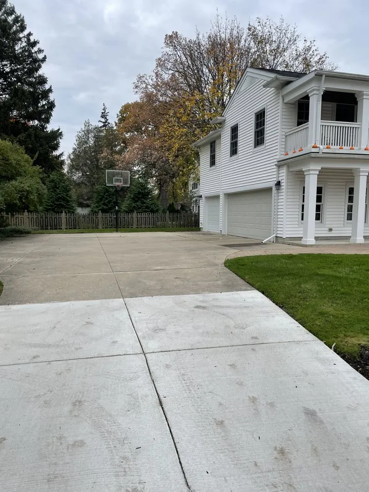 Custom yard cleanup service for year-round maintenance across Ferndale, MI - Apex Outdoor Services