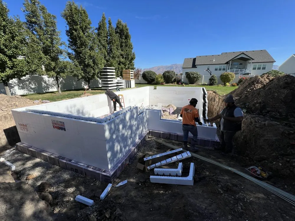 Top-rated yard maintenance experts serving Sandy, UT - Apex Pools