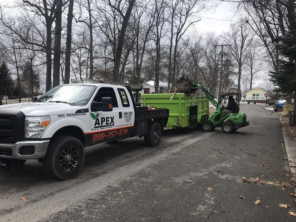 Custom yard maintenance experts serving Warsaw, IN - Apex Property Service